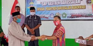 PLH Bupati Manokwari Apresiasi Upaya SMP Bastren Darussalam Prafi Dalam Menerapkan Protocol Covid-19
